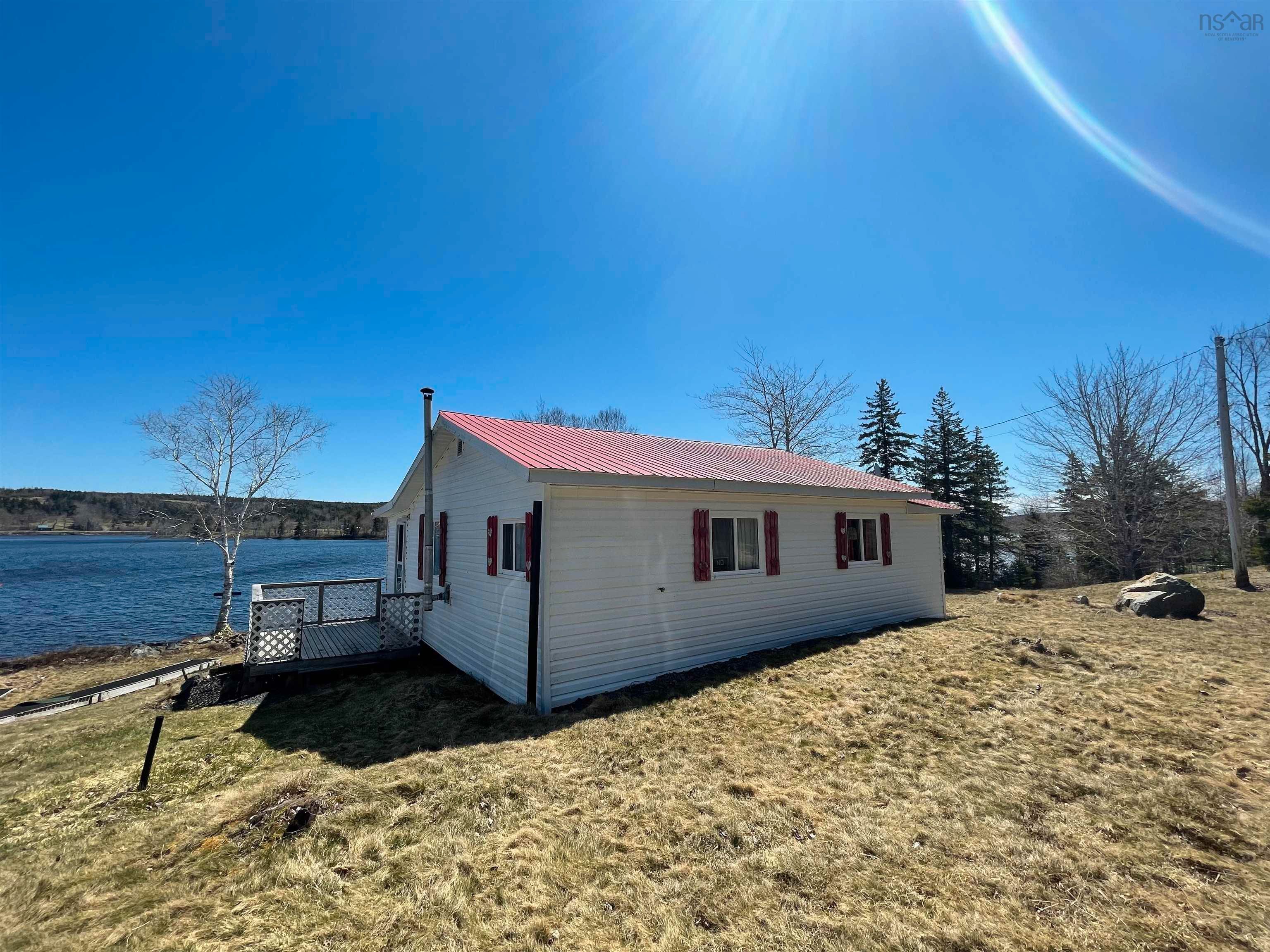Main Photo: 18 Fenwick Road in Eden Lake: 108-Rural Pictou County Residential for sale (Northern Region)  : MLS®# 202210310