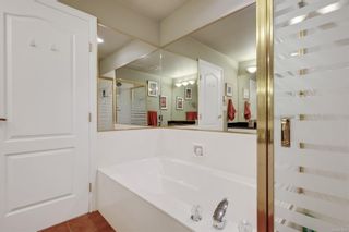 Photo 31: 33 108 Aldersmith Pl in View Royal: VR Glentana Row/Townhouse for sale : MLS®# 914859