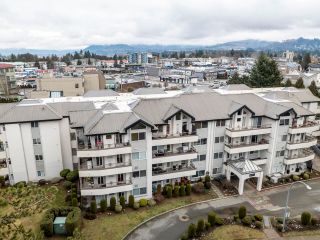 Photo 37: 102 2526 LAKEVIEW Crescent in Abbotsford: Central Abbotsford Condo for sale : MLS®# R2749511