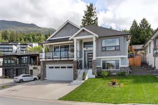 Photo 2: 15 8295 NIXON Road in Chilliwack: Eastern Hillsides House for sale in "Camden at The Falls" : MLS®# R2891879