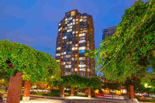 Main Photo: 1905 1188 RICHARDS Street in Vancouver: Yaletown Condo for sale in "PARK PLAZA" (Vancouver West)  : MLS®# R2508576