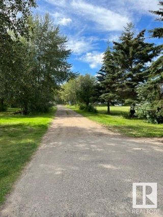 Photo 2: 55326 Rge Rd 223: Rural Sturgeon County House for sale : MLS®# E4311756