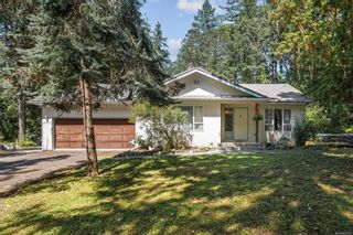 Photo 1: 8111 Mcphail Rd in Central Saanich: CS Inlet House for sale : MLS®# 910743