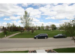 Photo 6: 416 MT ABERDEEN Close SE in Calgary: McKenzie Lake House for sale : MLS®# C4116988