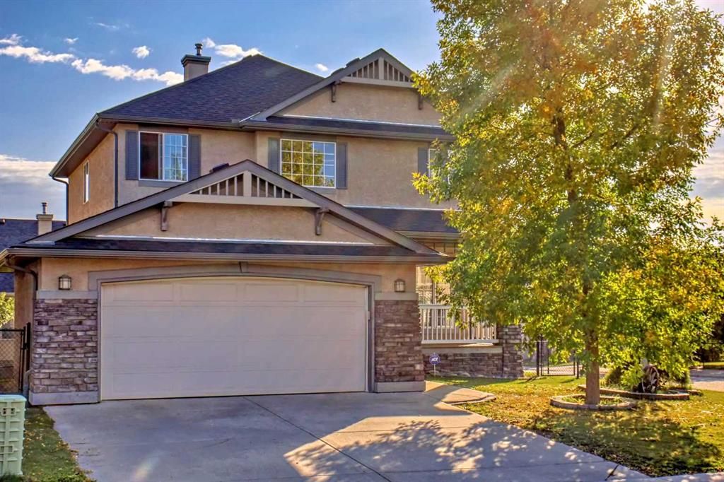 Main Photo: 163 Discovery Ridge Way SW in Calgary: Discovery Ridge Detached for sale : MLS®# A2079702