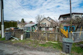 Photo 16: 2504 NAPIER Street in Vancouver: Renfrew VE House for sale in "RENFREW" (Vancouver East)  : MLS®# R2449289