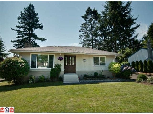 Main Photo: 15452 17TH Avenue in Surrey: King George Corridor House for sale (South Surrey White Rock)  : MLS®# F1221130