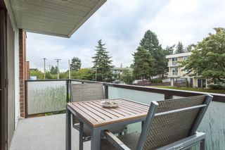 Photo 4: 425 665 E 6TH Avenue in Vancouver: Mount Pleasant VE Condo for sale in "MCALLISTER HOUSE" (Vancouver East)  : MLS®# R2105246