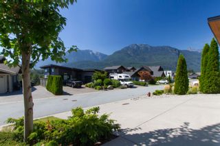 Photo 29: 41150 ROCKRIDGE Place in Squamish: Tantalus House for sale : MLS®# R2807881
