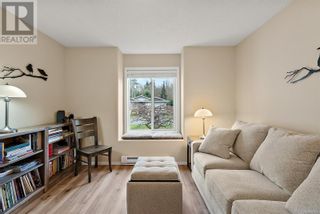 Photo 11: 10 7570 Tetayut Rd in Central Saanich: House for sale : MLS®# 952505