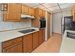 Photo 5: 2085 Gordon Drive Unit# 320 in Kelowna: House for sale : MLS®# 10313106