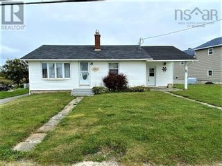 Photo 1: 2437 Main Street in Clark's Harbour: House for sale : MLS®# 202319558