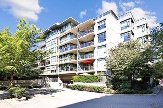 Photo 20: 205 750 W 12TH Avenue in Vancouver: Fairview VW Condo for sale in "TAPESTRY" (Vancouver West)  : MLS®# R2718984