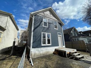 Photo 2: 767 Beverley Street in Winnipeg: West End Residential for sale (5A)  : MLS®# 202311622