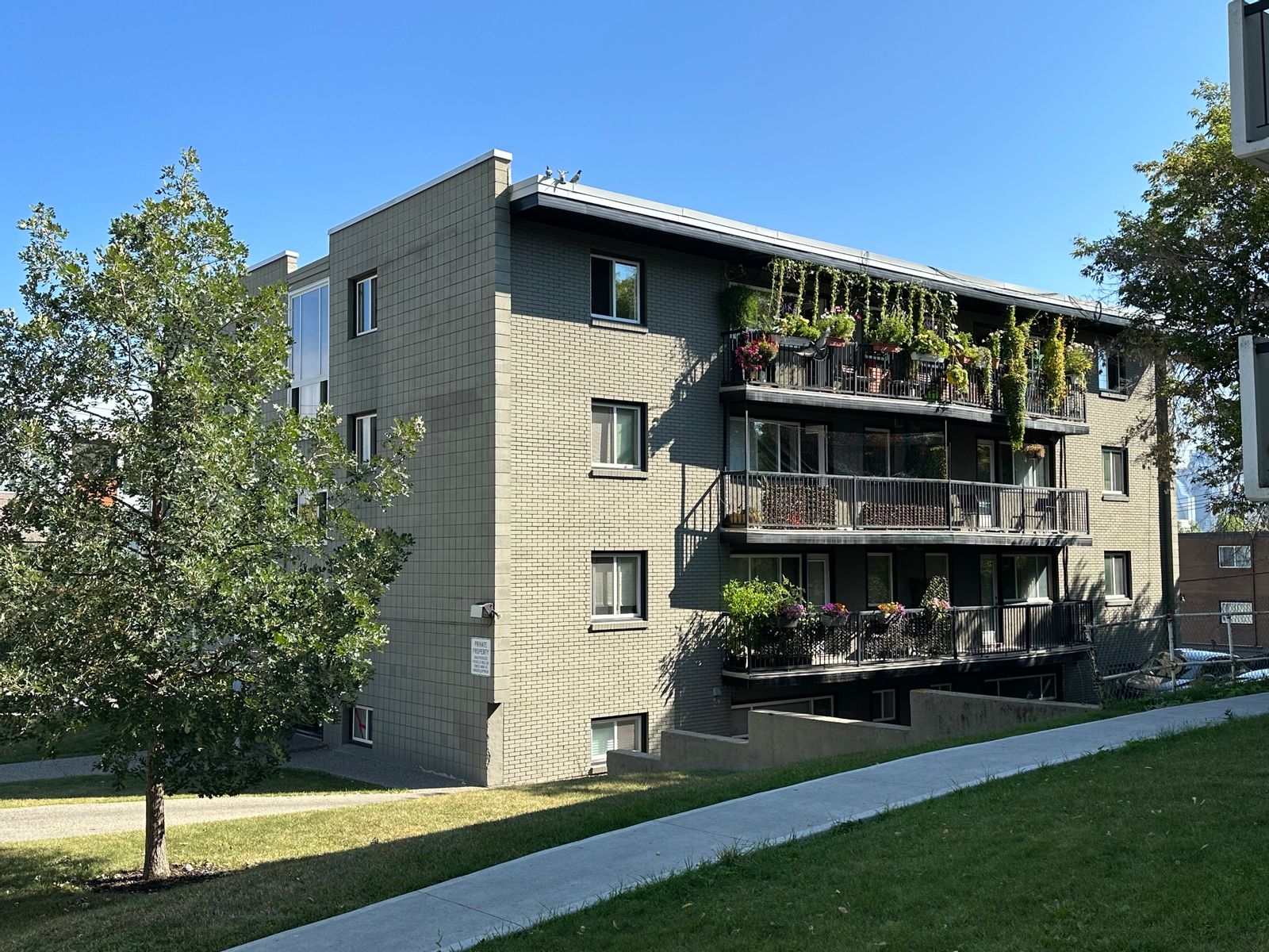 Sold Unit 10 2104 17 STREET SW in Bankview Calgary