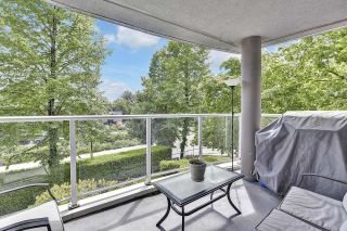 Photo 2: 105 8460 JELLICOE Street in Vancouver: South Marine Condo for sale (Vancouver East)  : MLS®# R2702193