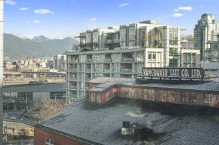 Photo 17: 702 108 W 1ST Avenue in Vancouver: False Creek Condo for sale in "Wall Center False Creek" (Vancouver West)  : MLS®# R2428529