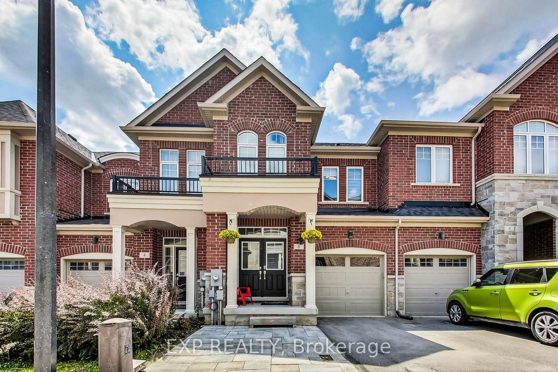 Main Photo: 6 Heswall Lane W in Newmarket: Glenway Estates House (2-Storey) for sale : MLS®# N7013200