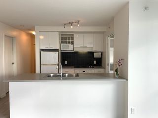 Photo 3: 708 111 W GEORGIA STREET in Vancouver: Downtown VW Condo for sale (Vancouver West)  : MLS®# R2691697