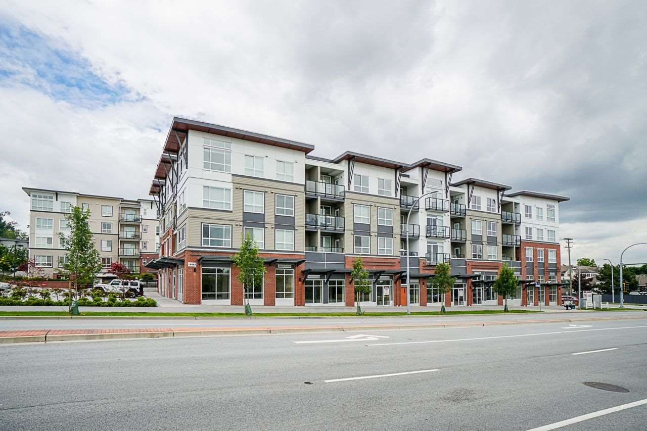 Main Photo: 413 19567 64 Avenue in Surrey: Clayton Condo for sale in "YALE BLOC 3" (Cloverdale)  : MLS®# R2466325
