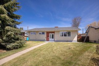 Main Photo: 3915 35A Avenue: Red Deer Detached for sale : MLS®# A2130849