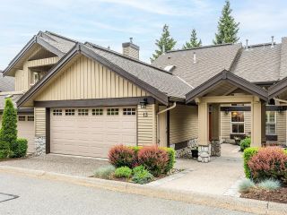 Photo 1: 13 1550 LARKHALL Crescent in North Vancouver: Northlands Townhouse for sale in "Nahanee Woods" : MLS®# R2780780