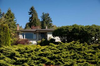 Photo 1: 1135 LAWSON AVENUE in WEST VANC: Ambleside House for sale (West Vancouver)  : MLS®# R2000540