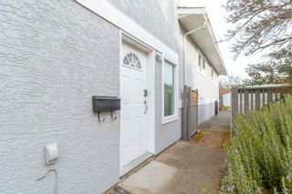 Photo 3: 1744 Kings Rd in Victoria: Vi Jubilee Half Duplex for sale : MLS®# 897976