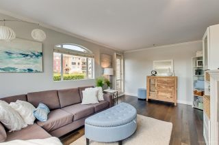 Photo 8: 105 2 RENAISSANCE Square in New Westminster: Quay Condo for sale in "THE LIDO" : MLS®# R2338494