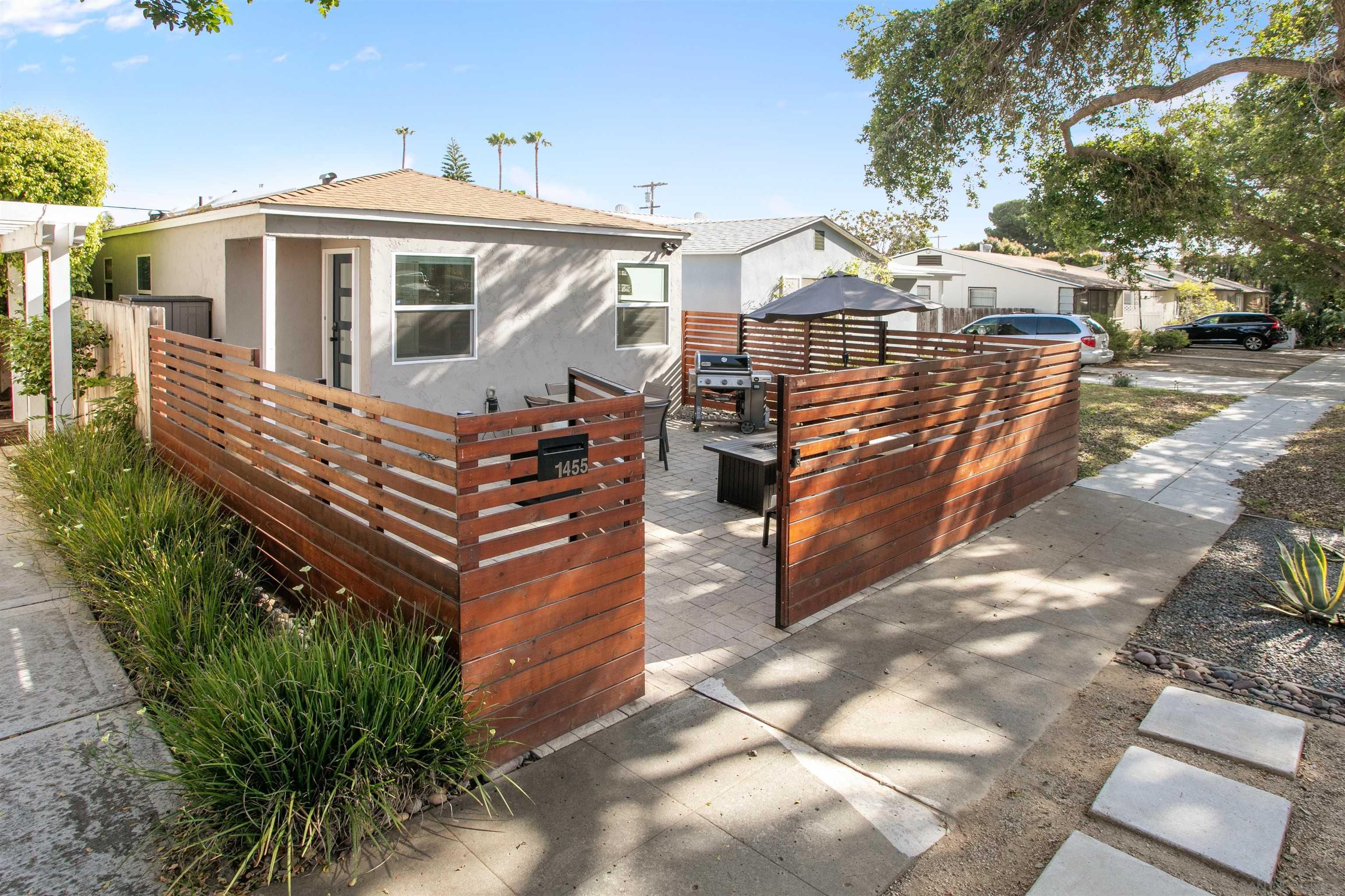 Main Photo: PACIFIC BEACH House for sale : 3 bedrooms : 1455 Chalcedony Street in San Diego