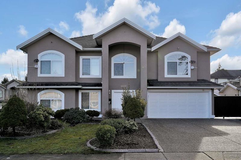 FEATURED LISTING: 6830 CLEVEDON Drive Surrey
