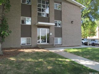 Photo 1: 303 208 Saskatchewan Crescent East in Saskatoon: Nutana Residential for sale : MLS®# SK968439