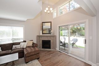 Photo 3: 12 650 ROCHE POINT Drive in North Vancouver: Roche Point Townhouse for sale in "RAVEN WOODS" : MLS®# R2189314