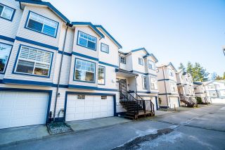 Photo 2: 802 9118 149 Street in Surrey: Bear Creek Green Timbers Townhouse for sale : MLS®# R2656867