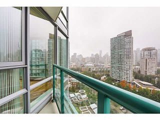 Photo 12: 2101 1033 MARINASIDE Crescent in Vancouver: Yaletown Condo for sale in "QUAY WEST" (Vancouver West)  : MLS®# V1086018