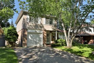 Photo 1: 1334 Glen Rutley Circle in Mississauga: Applewood House (2-Storey) for sale : MLS®# W3827451