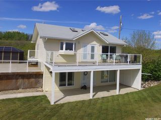 Photo 1: 703 Willow Avenue in Saskatchewan Beach: Residential for sale : MLS®# SK714686