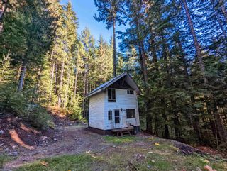 Main Photo: 1102 RING CREEK Road in Squamish: Ring Creek House for sale : MLS®# R2736248