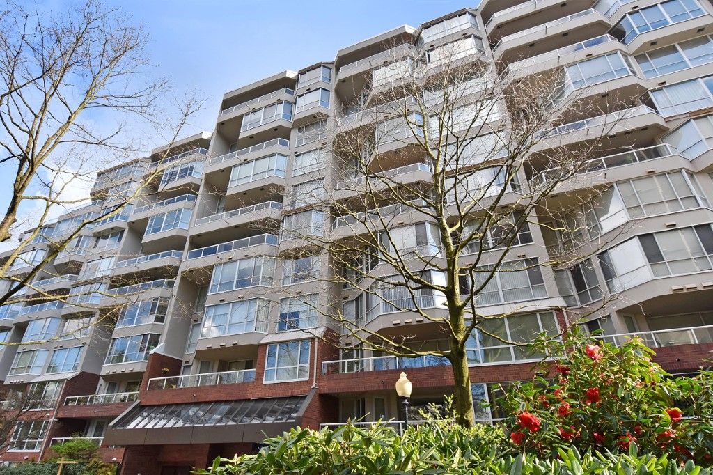 Main Photo: 601 518 MOBERLY ROAD in Vancouver: False Creek Condo for sale (Vancouver West)  : MLS®# R2047447