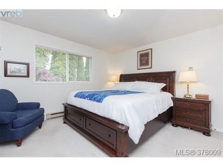 Photo 11: 926 Mesher Pl in VICTORIA: Es Kinsmen Park House for sale (Esquimalt)  : MLS®# 758950