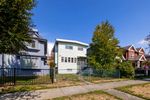 Main Photo: 2205 NEWPORT Avenue in Vancouver: Fraserview VE House for sale (Vancouver East)  : MLS®# R2813664