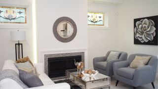 Photo 1: 1836 W 12TH Avenue in Vancouver: Kitsilano Townhouse for sale in "THE FOX HOUSE" (Vancouver West)  : MLS®# R2215498