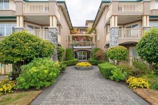 Photo 2: 410 288 E 6TH Street in North Vancouver: Lower Lonsdale Condo for sale in "MCNAIR PARK" : MLS®# R2847809