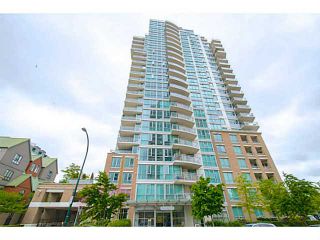 Photo 3: 1604 120 MILROSS Avenue in Vancouver: Mount Pleasant VE Condo for sale in "THE BRIGHTON" (Vancouver East)  : MLS®# V1062353