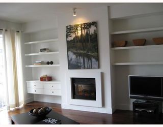 Photo 2: 410 1275 HAMILTON Street in Vancouver: Downtown VW Condo for sale in "ALDA" (Vancouver West)  : MLS®# V694571