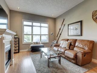 Photo 2: 205 623 Treanor Ave in Langford: La Thetis Heights Condo for sale : MLS®# 898226