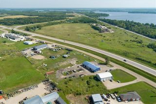 Photo 7: 9 & 11 Drifters Bend in Lac Du Bonnet: Industrial / Commercial / Investment for sale (R28)  : MLS®# 202222031