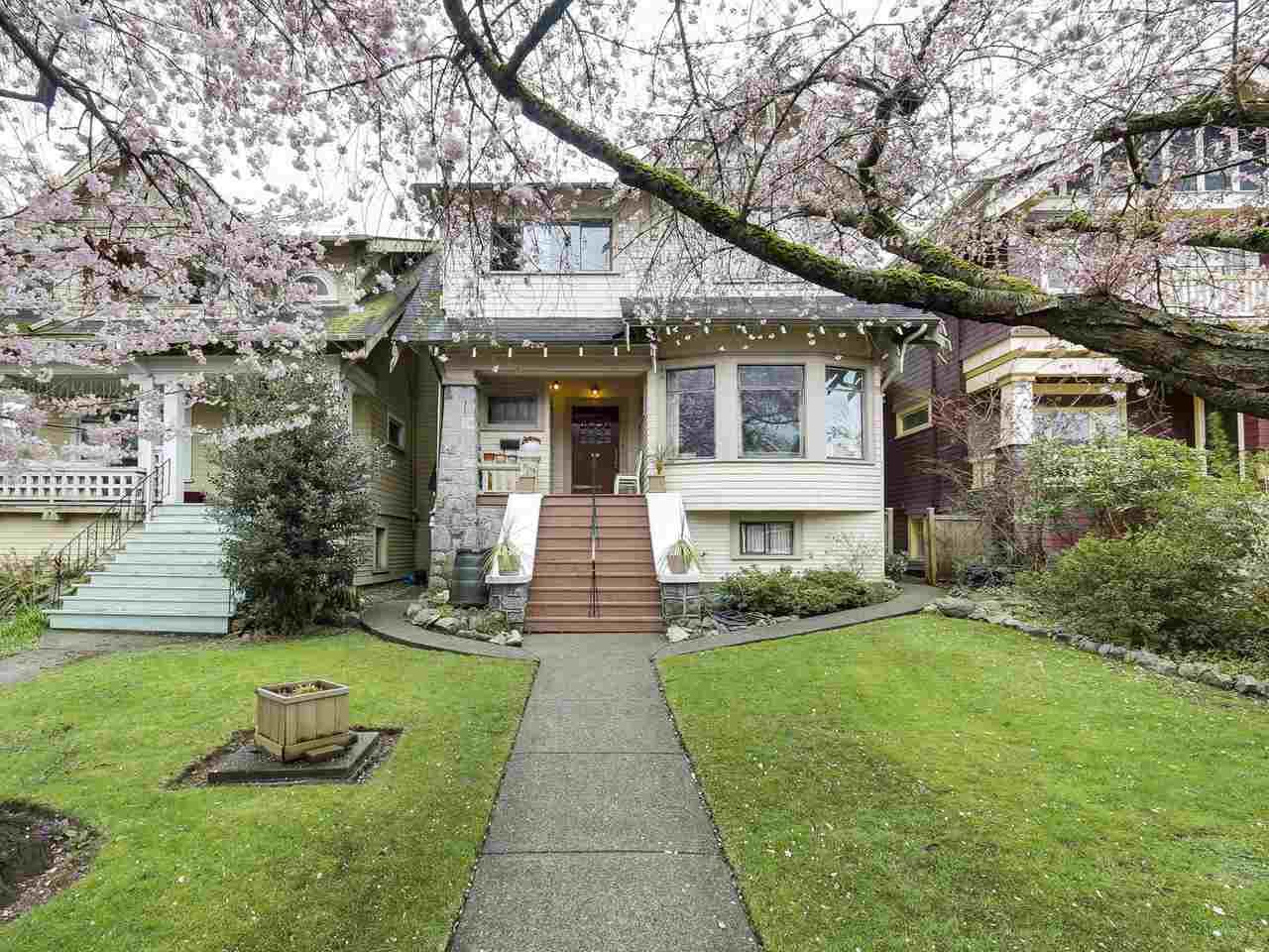 Main Photo: 3210 W 2ND Avenue in Vancouver: Kitsilano House for sale (Vancouver West)  : MLS®# R2154141