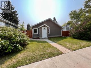 Photo 1: 1205 8 Avenue in Wainwright: House for sale : MLS®# A2050676