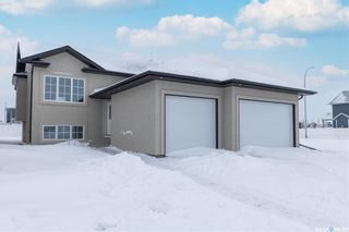Photo 1: 803 Weir Crescent in Warman: Residential for sale : MLS®# SK910209